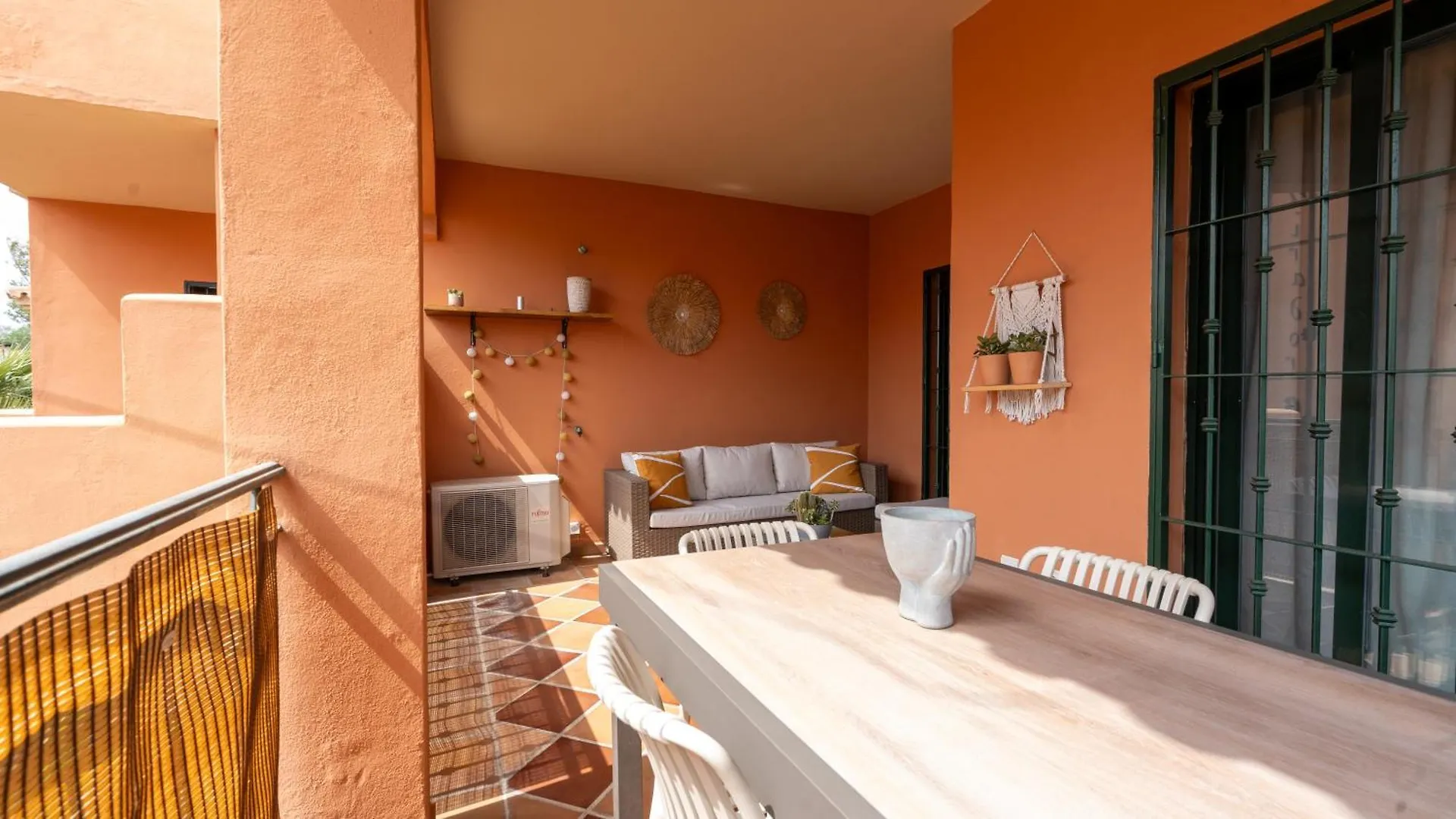 Amplio Y Familiar Apartamento En Marbella Apartment